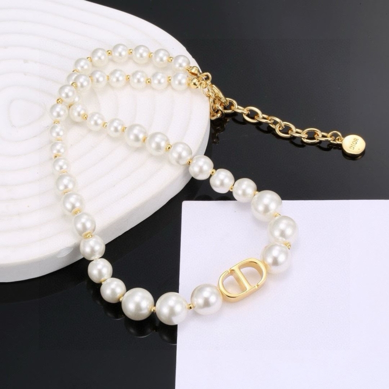 chr1st1an D10r necklaces